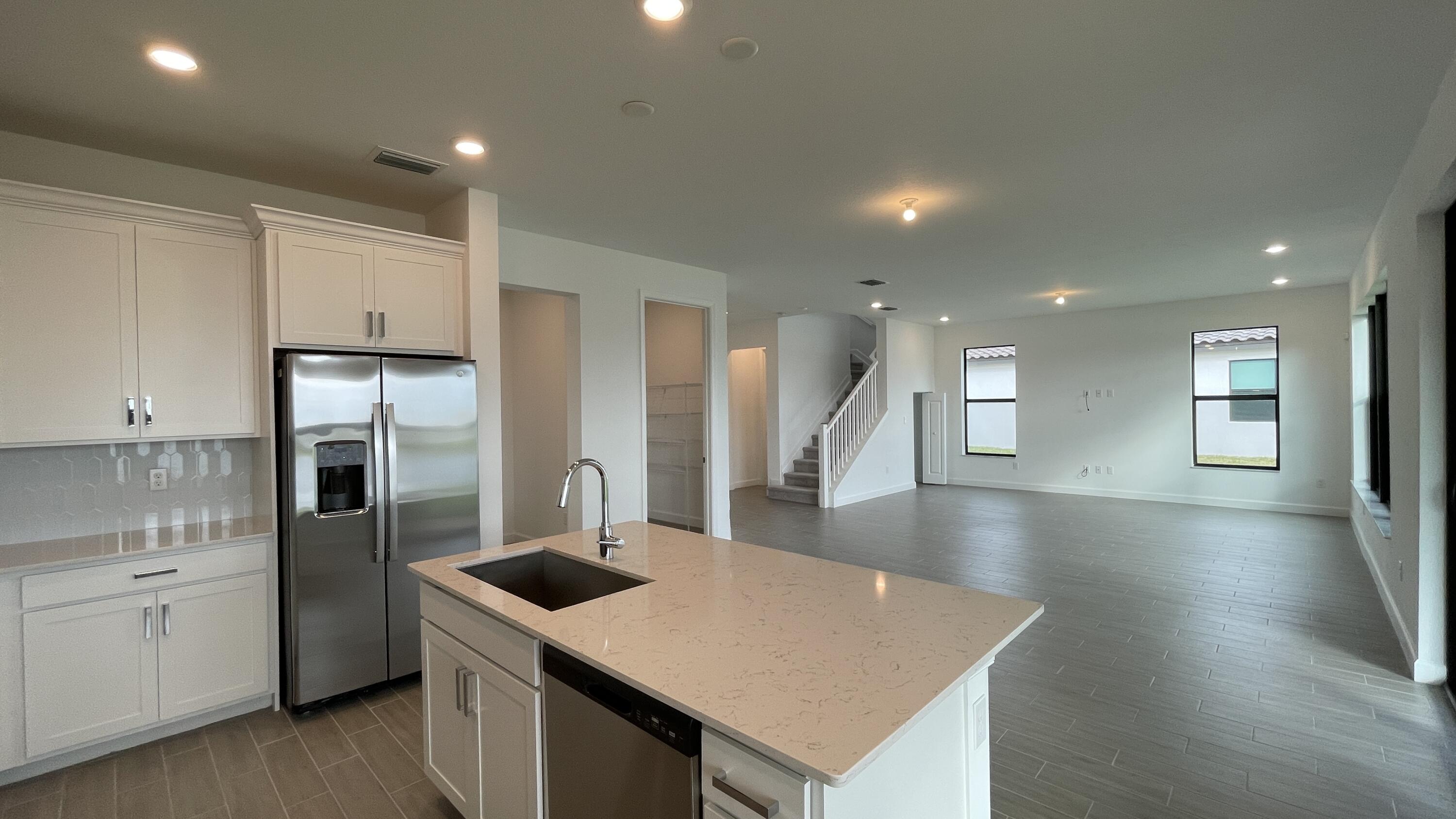 CRESTWOOD NORTH REPLAT TWO - Residential Lease