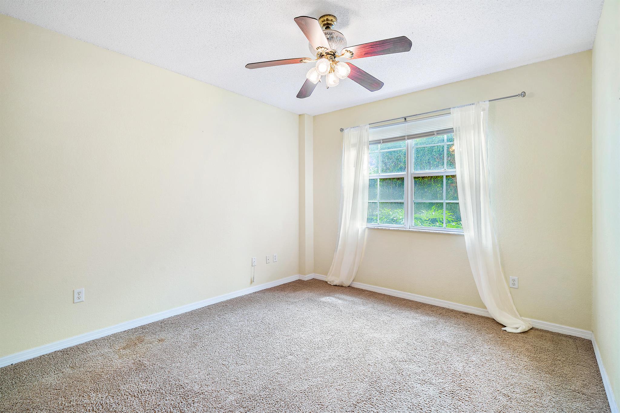 FLAGLER POINTE CONDO - Residential Lease