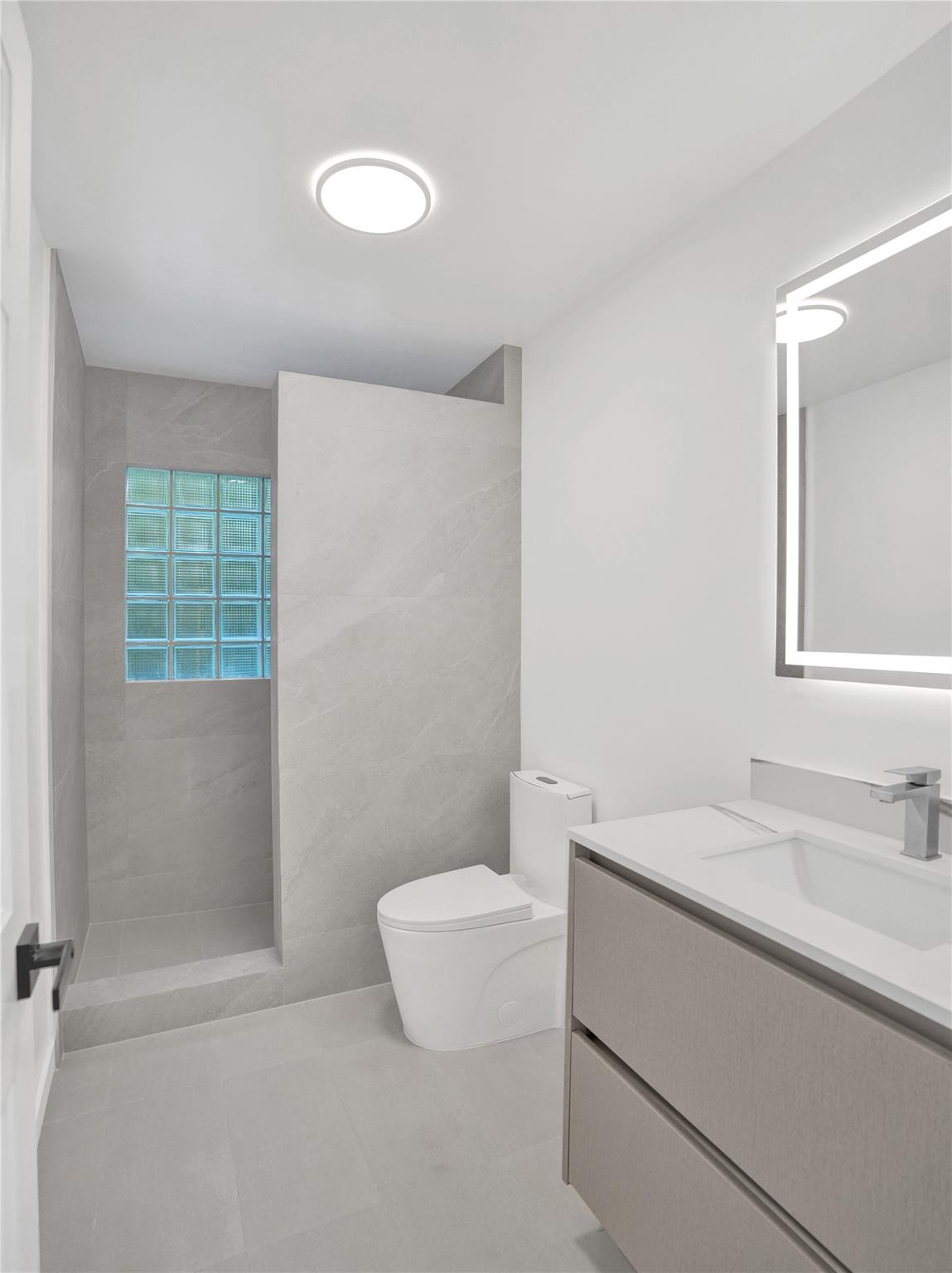 New Floresta - Residential Lease