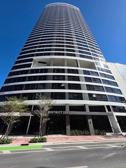 225 N Miami Avenue 804 Miami FL 33128