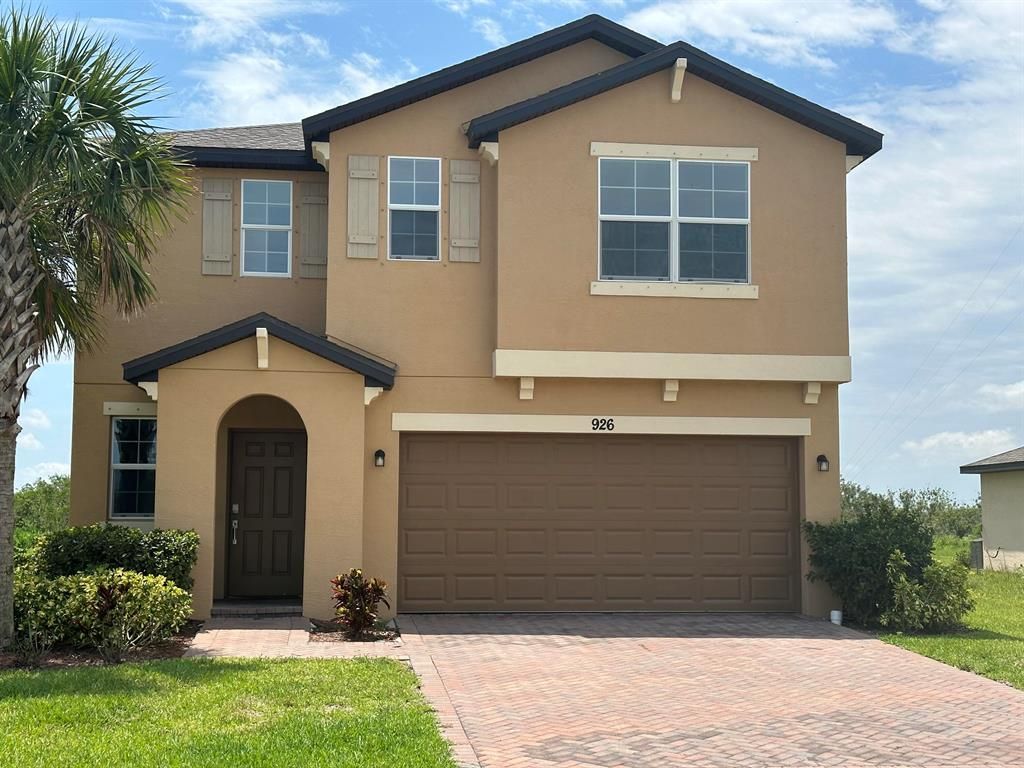 Photo of 926 Bent Creek Drive, Fort Pierce, FL 34947 (MLS # R10888078)