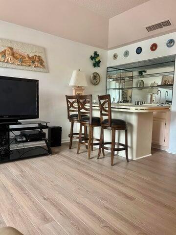 EVANTON BAYE TOWNHOMES CO - Residential Lease