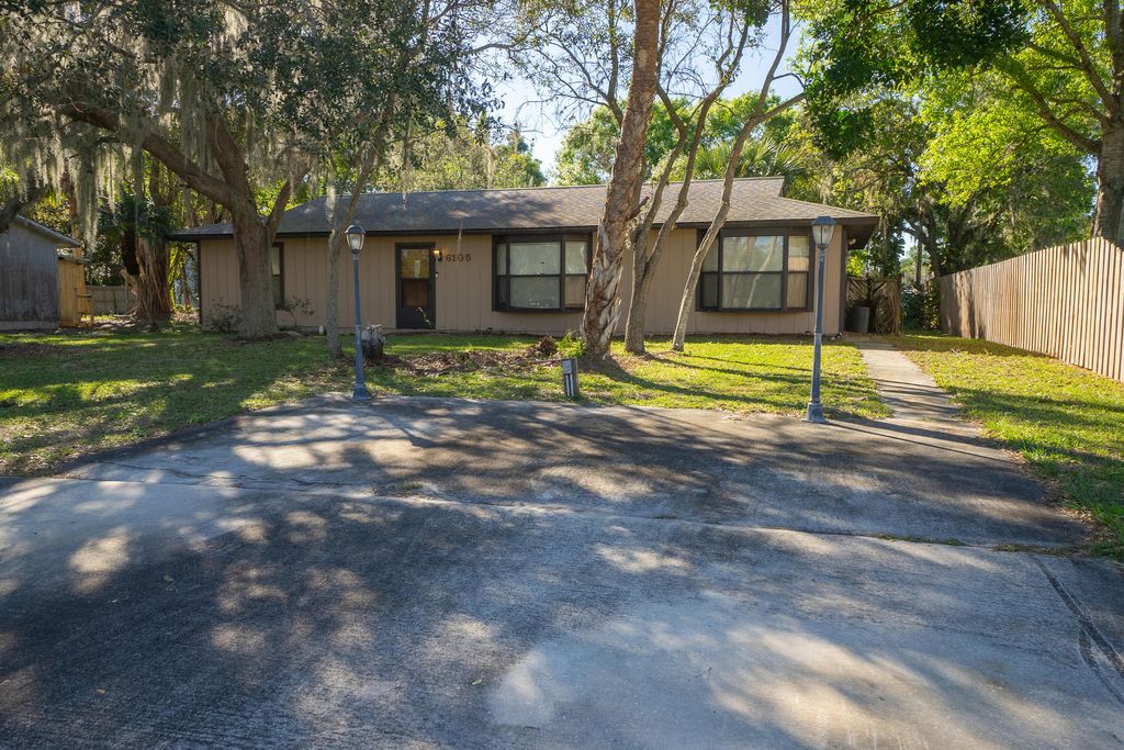 Photo of 6105 Spring Garden Place, Fort Pierce, FL 34951 (MLS # R10866061)