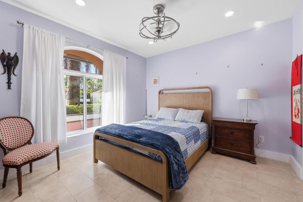 HILLSBORO PARK - Residential