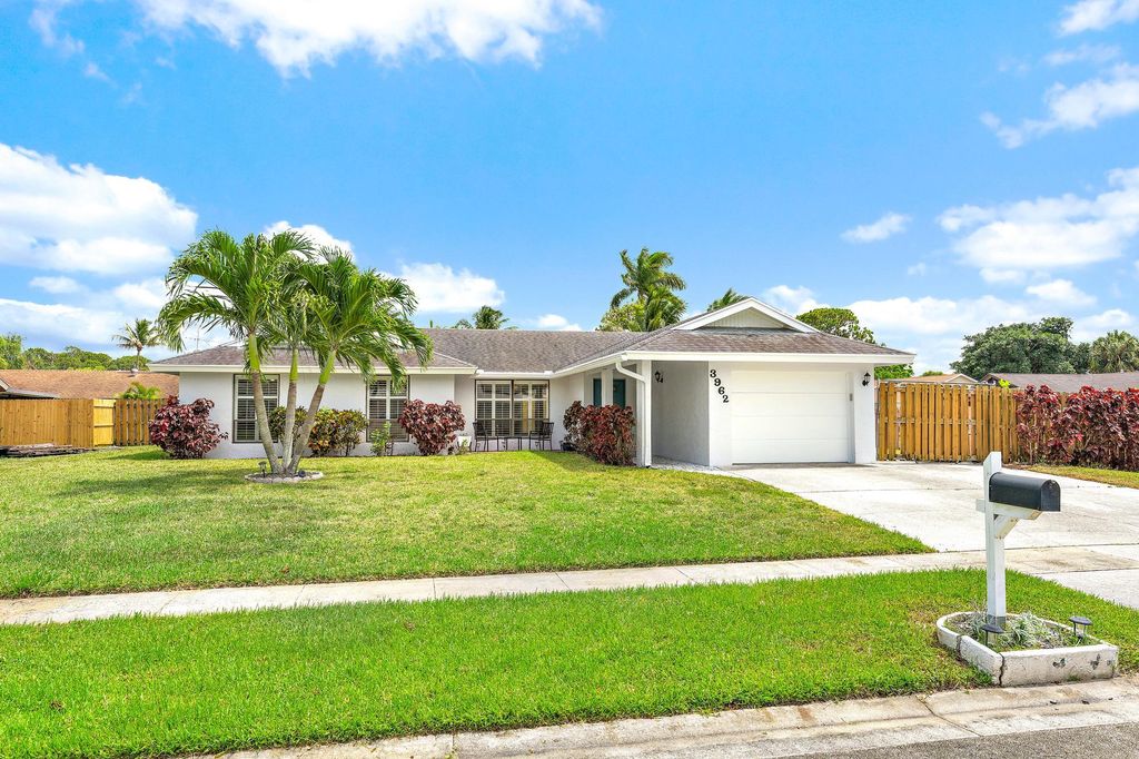 Photo of 3962 Winfield Road, Boynton Beach, FL 33436 (MLS # B26036738)