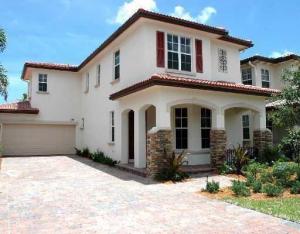 Impeccable 3 Bed/2.5 Bath Home with a Spacious Backyard & Covered Patio/Lanai. Kitchen has Top Notch Appliances, Granite Countertops & Separate Breakfast Area. Large Living Room/Dining Area. Large Tile Floors Downstairs, Upgraded Carpet Upstairs. Decorative Window Treatments & Ceiling Fans Designer Paint Throughout. Extra Large Driveway. Within Easy Walking Distance to the Clubhouse, Lake & Pool.