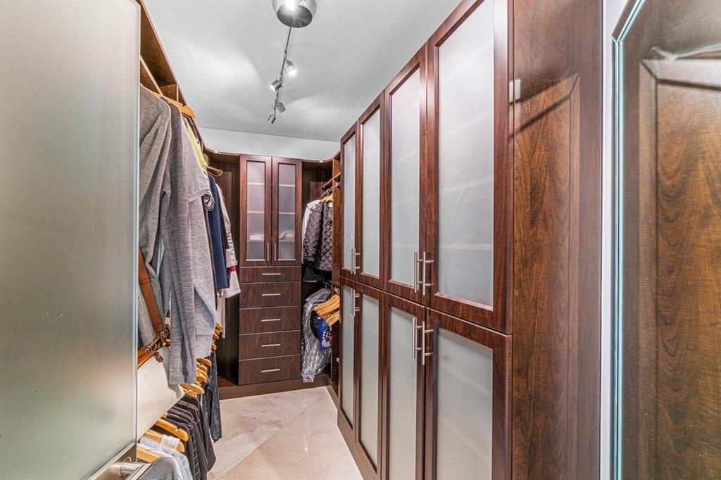 TOSCANA SOUTH CONDO - Residential