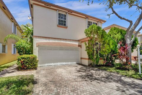 1251 Hayes Hollywood FL 33019