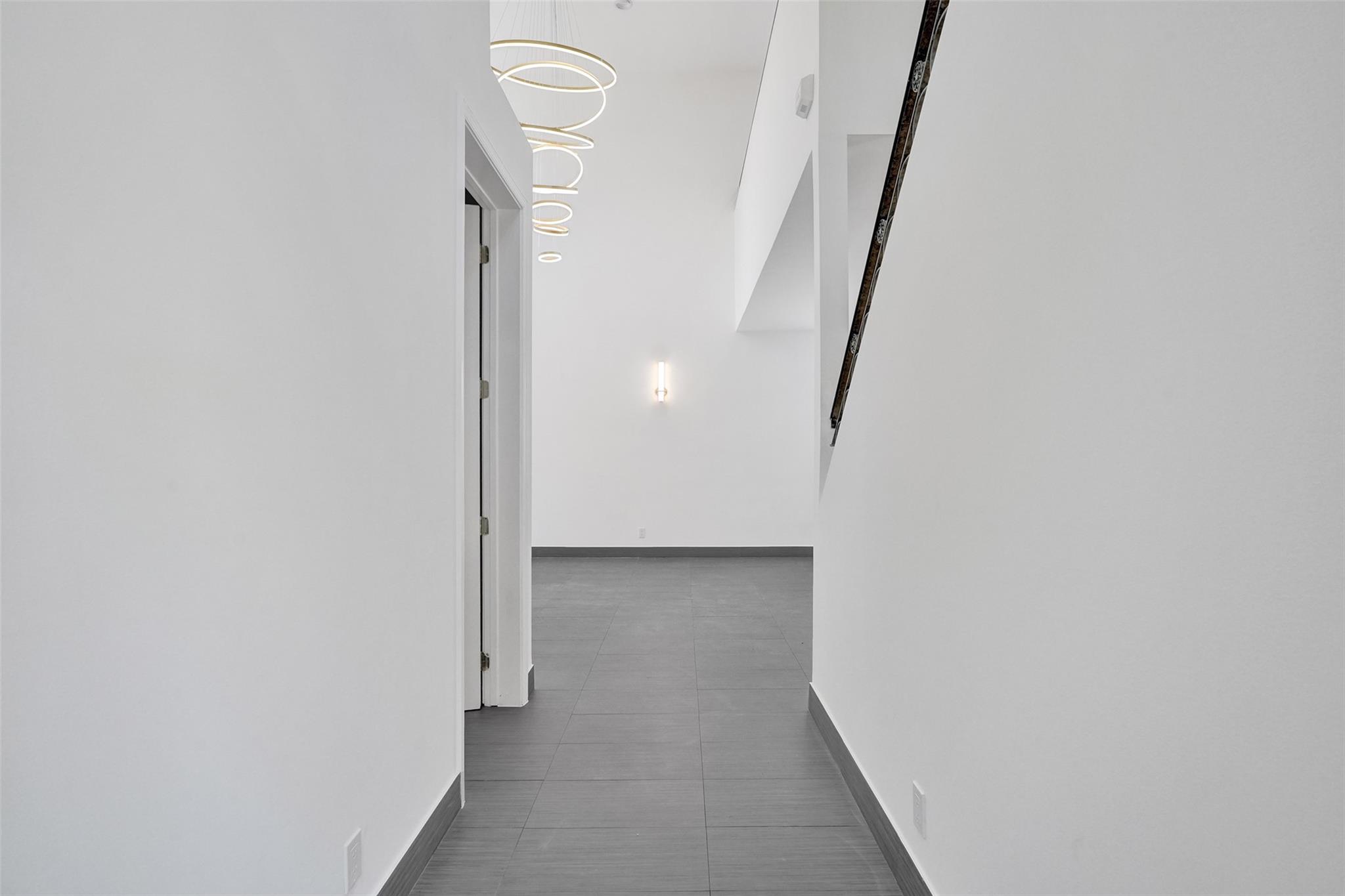 1251 Hayes