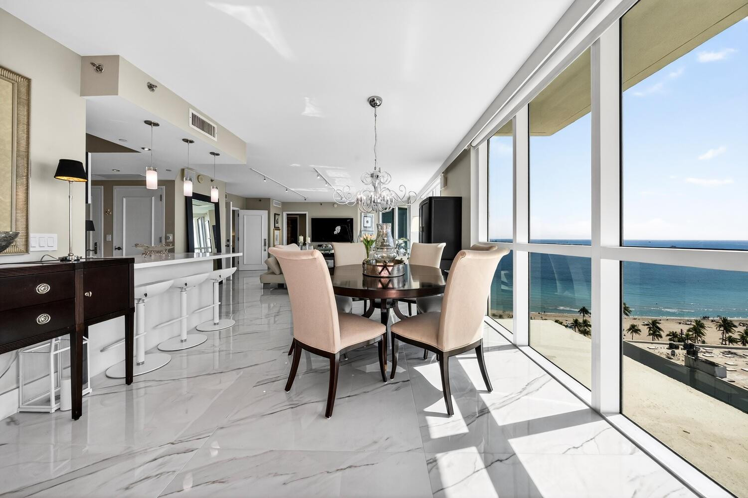 Las Olas Beach Club - Residential