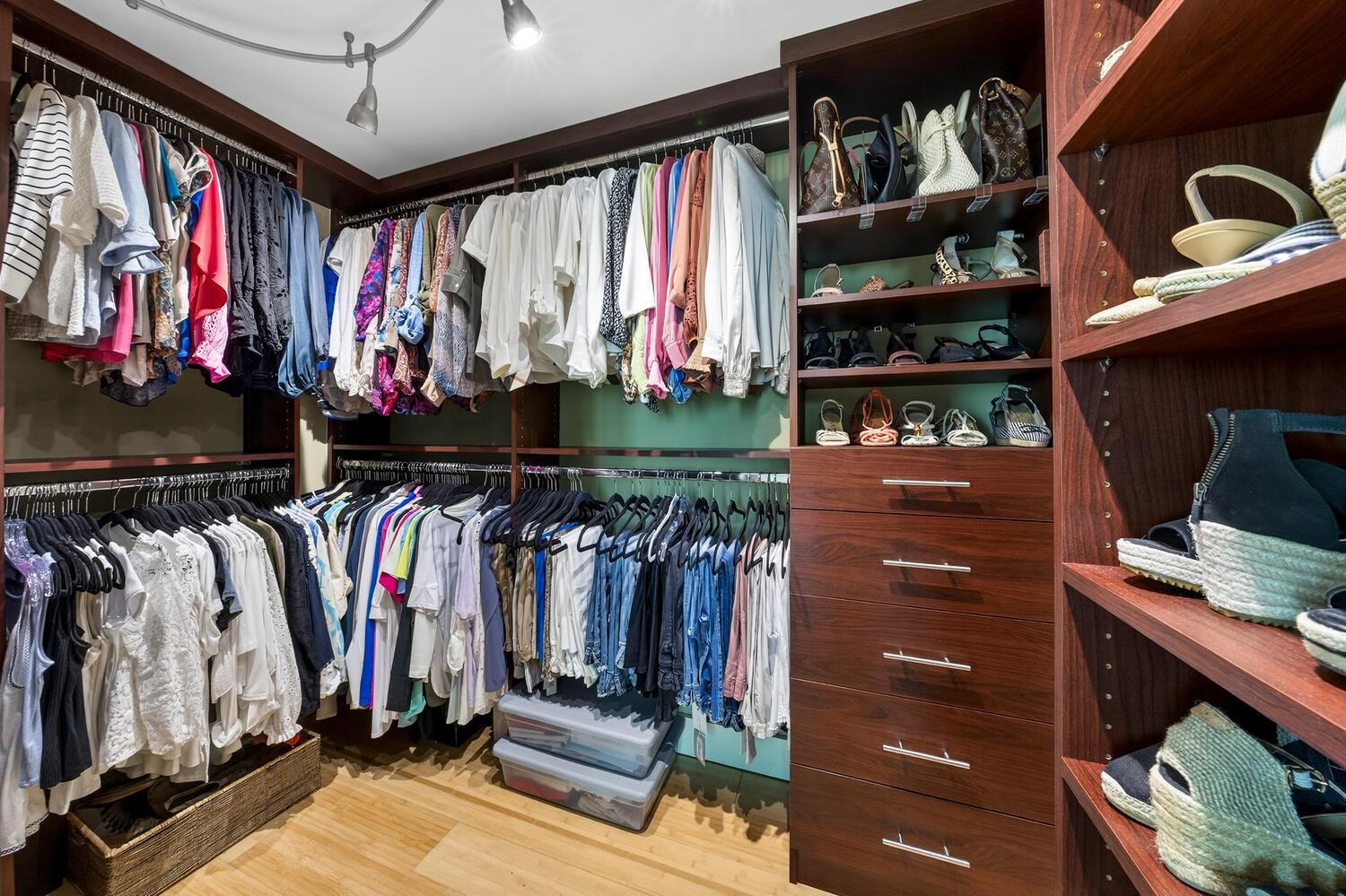 Las Olas Beach Club - Residential