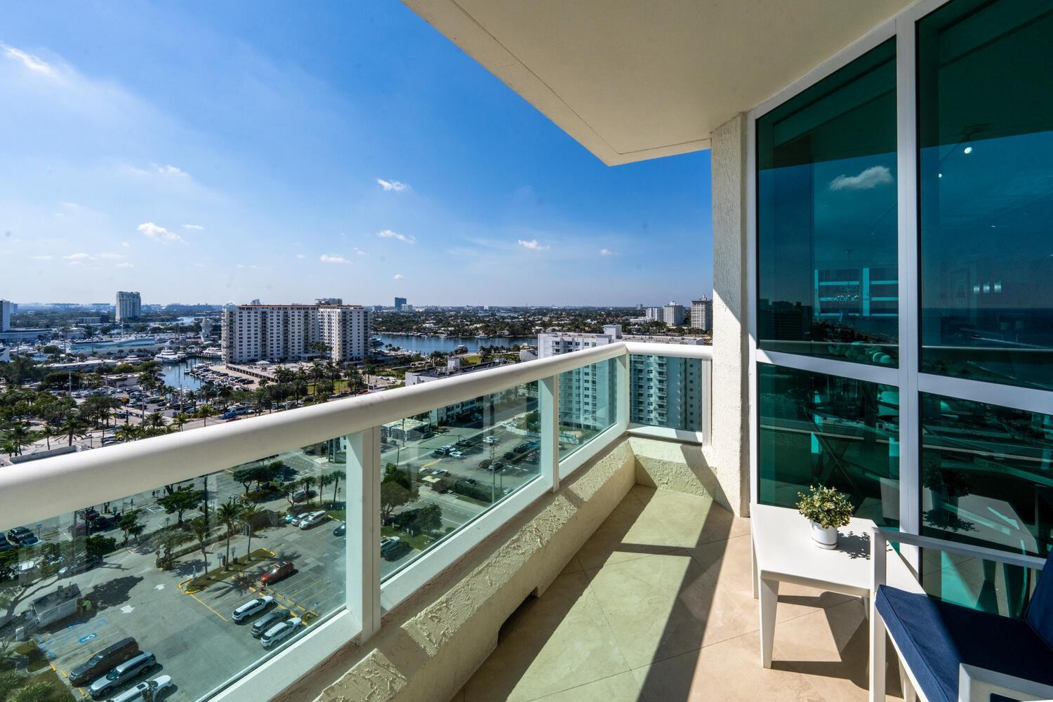 Las Olas Beach Club - Residential