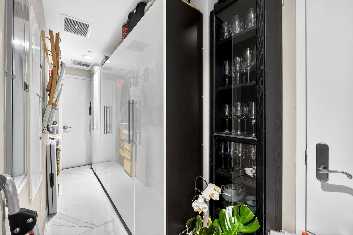 Las Olas Beach Club - Residential