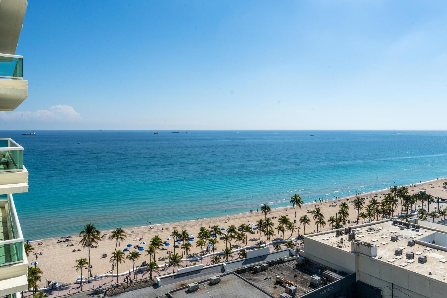 Las Olas Beach Club - Residential