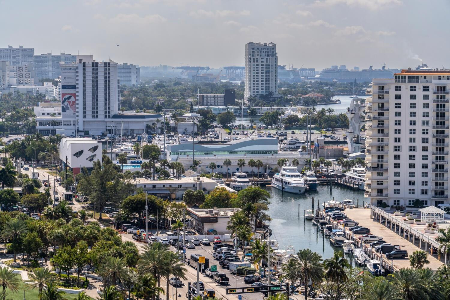 Las Olas Beach Club - Residential