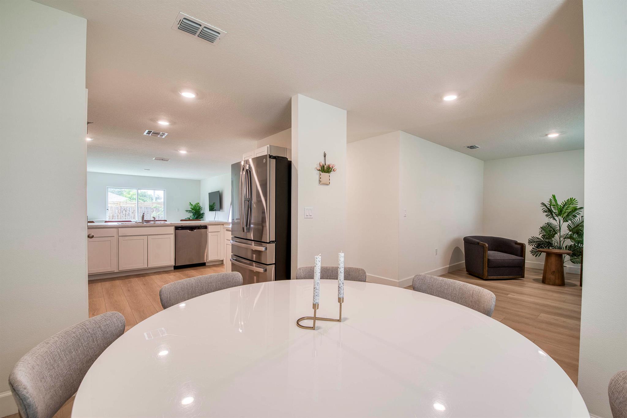 162 SW Milburn Circle