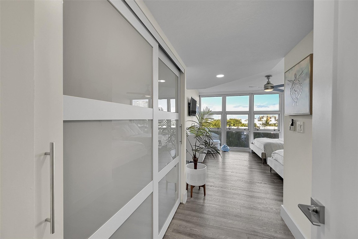 Silver Thatch - Residential