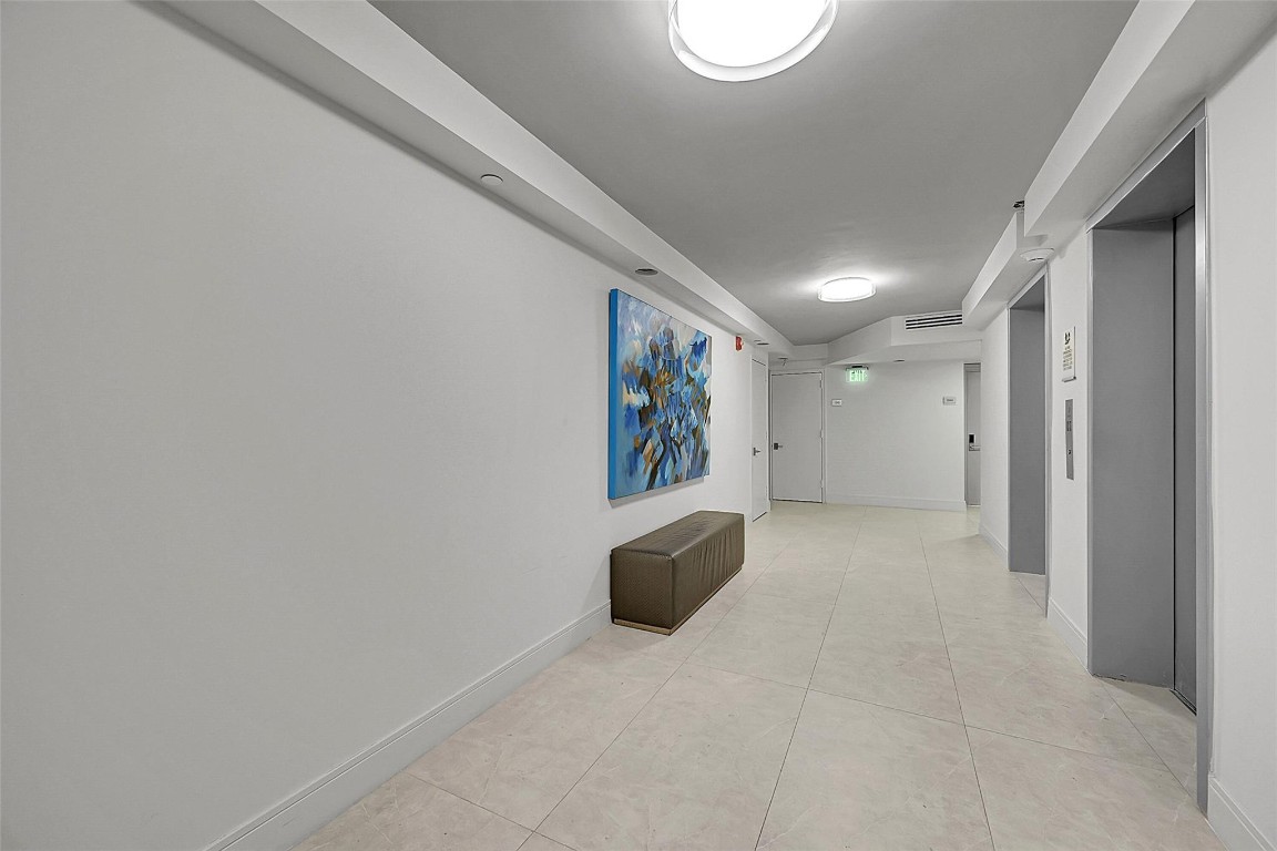 Silver Thatch - Residential