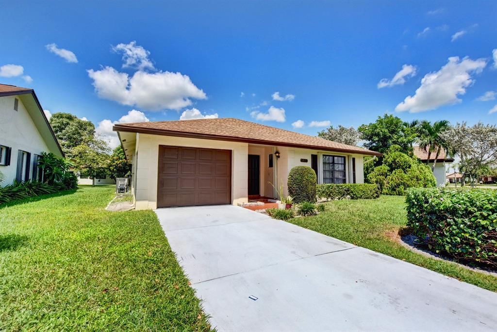 Photo of 3159 Silver Buttonwood Drive Dr, Green Acres, FL 33463 (MLS # R10658736)
