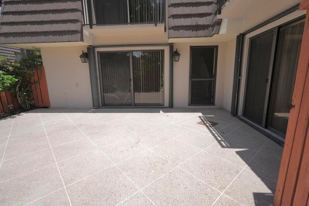 Photo of 1008 10th Court, Jupiter, FL 33477 (MLS # R11102489)