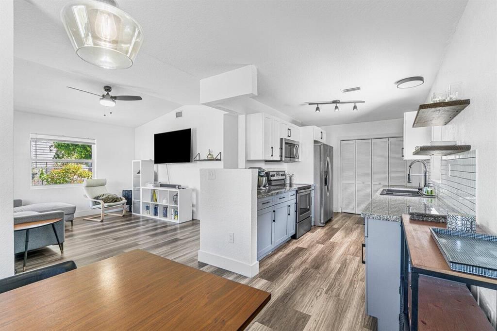 Photo of 126 NW 6th Avenue Ave, Delray Beach, FL 33444 (MLS # R10812952)