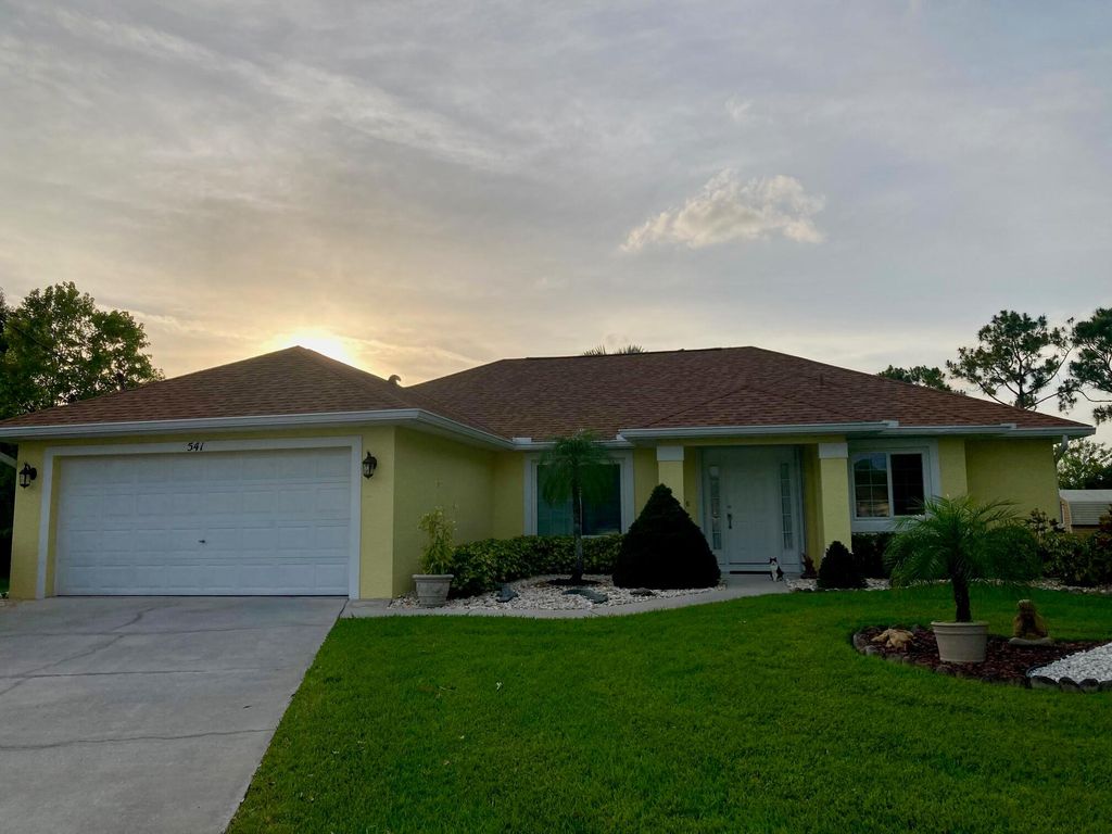 Photo of 541 SW Saturn Court, Port Saint Lucie, FL 34953 (MLS # R11083820)
