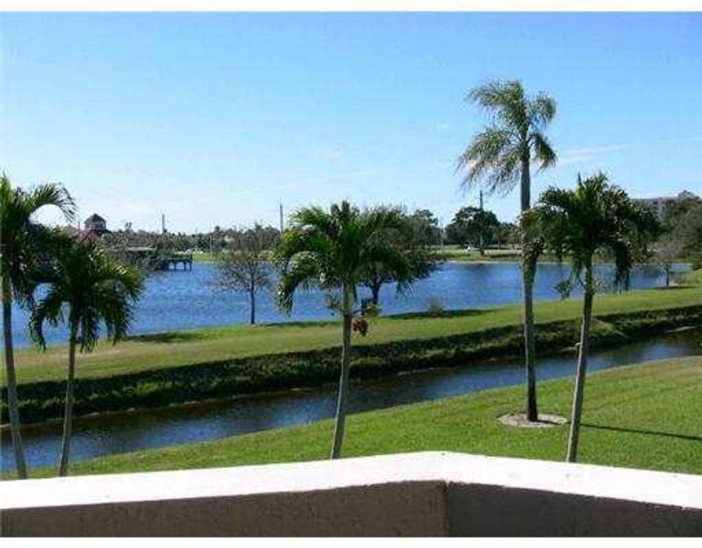 Photo of 6654 Villa Sonrisa Drive #421, Boca Raton, FL 33433 (MLS # B26011242)
