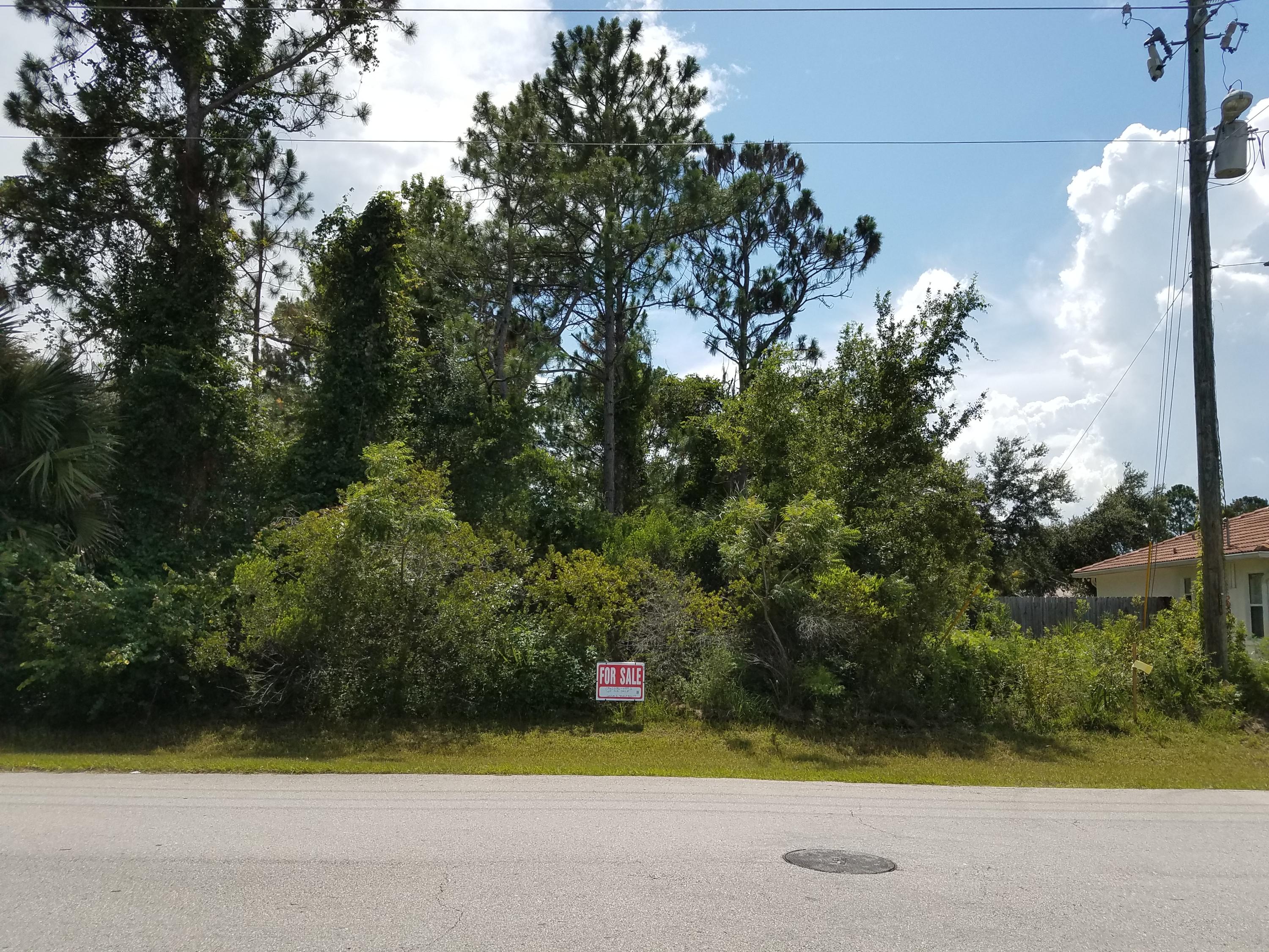 Fabulous Location! Corner of Plainview Pkwy & Price Ln. Close to all the shopping, schools, church and I95. Lot is very deep.