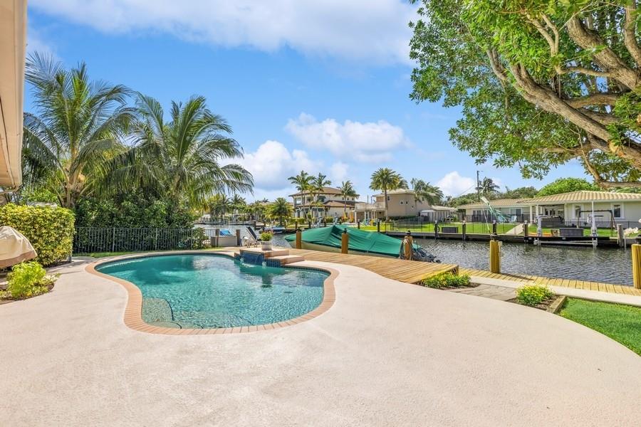 CORAL KEY VILLAS 2ND SEC - Residential