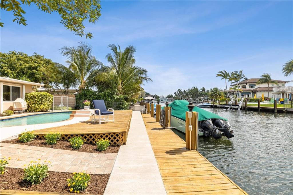 CORAL KEY VILLAS 2ND SEC - Residential