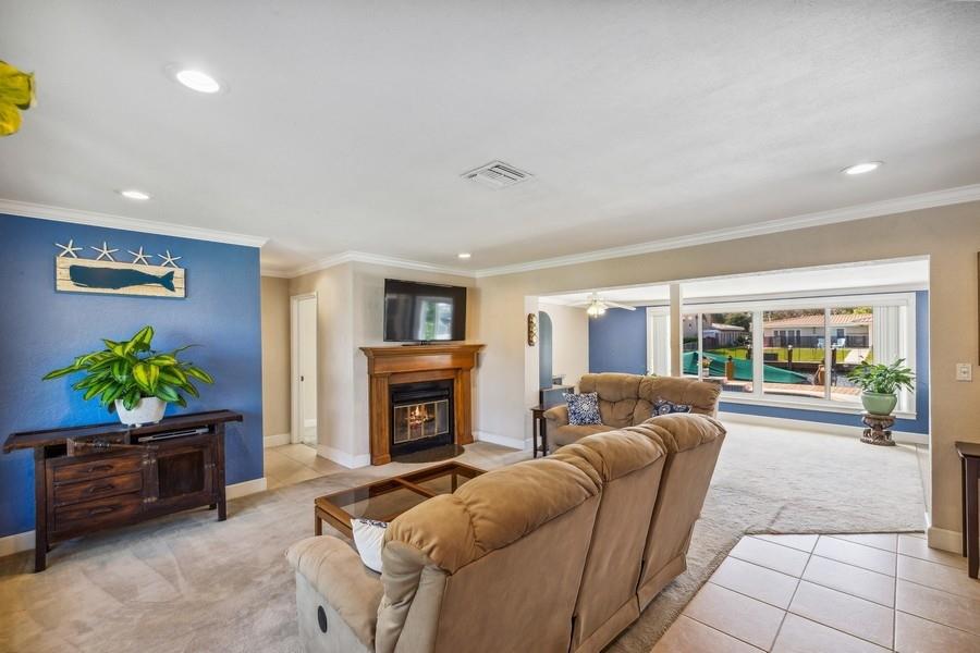 CORAL KEY VILLAS 2ND SEC - Residential