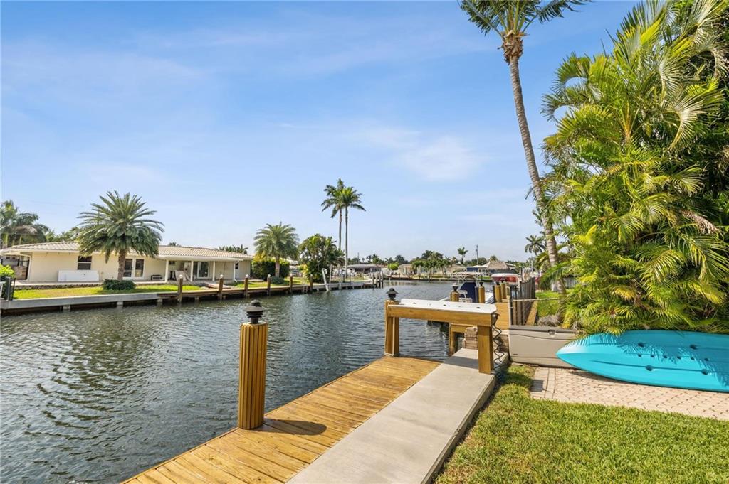 CORAL KEY VILLAS 2ND SEC - Residential