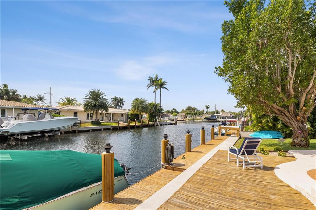 CORAL KEY VILLAS 2ND SEC - Residential