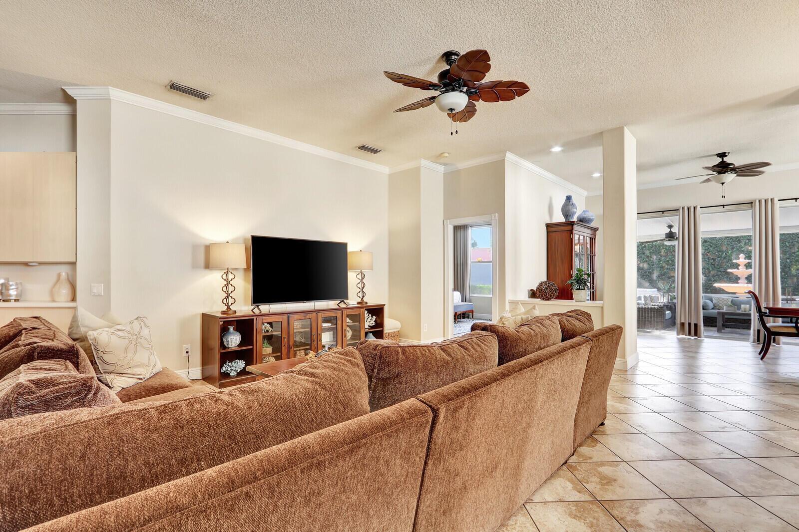 180 S Hampton Drive