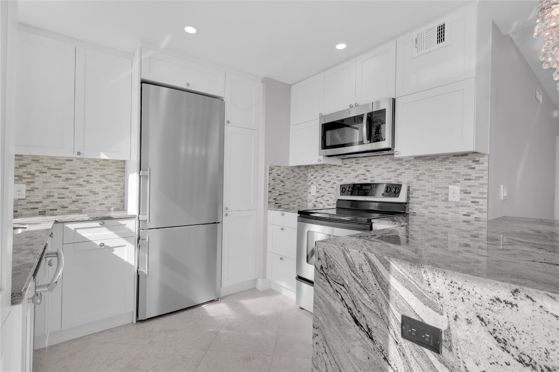 1010 S Ocean Boulevard 1704