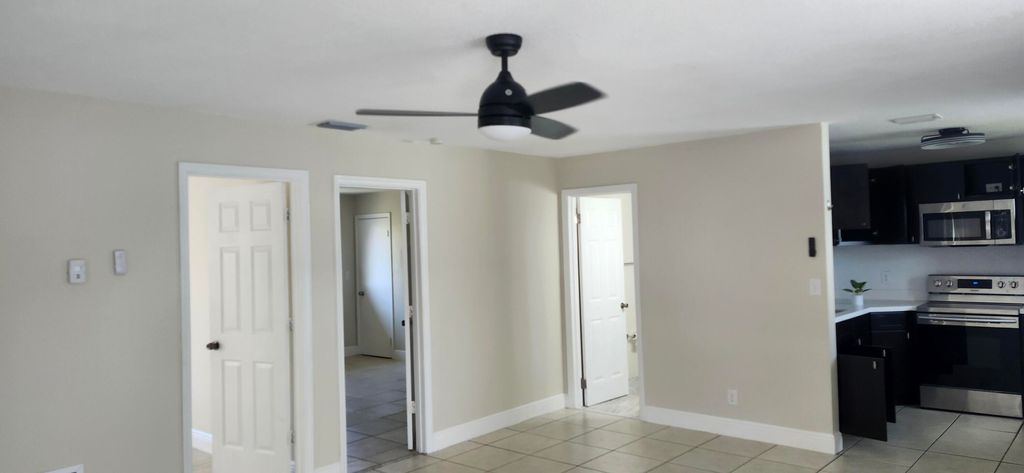 Photo of 564 Holly Drive #1, Palm Beach Gardens, FL 33410 (MLS # B26010259)