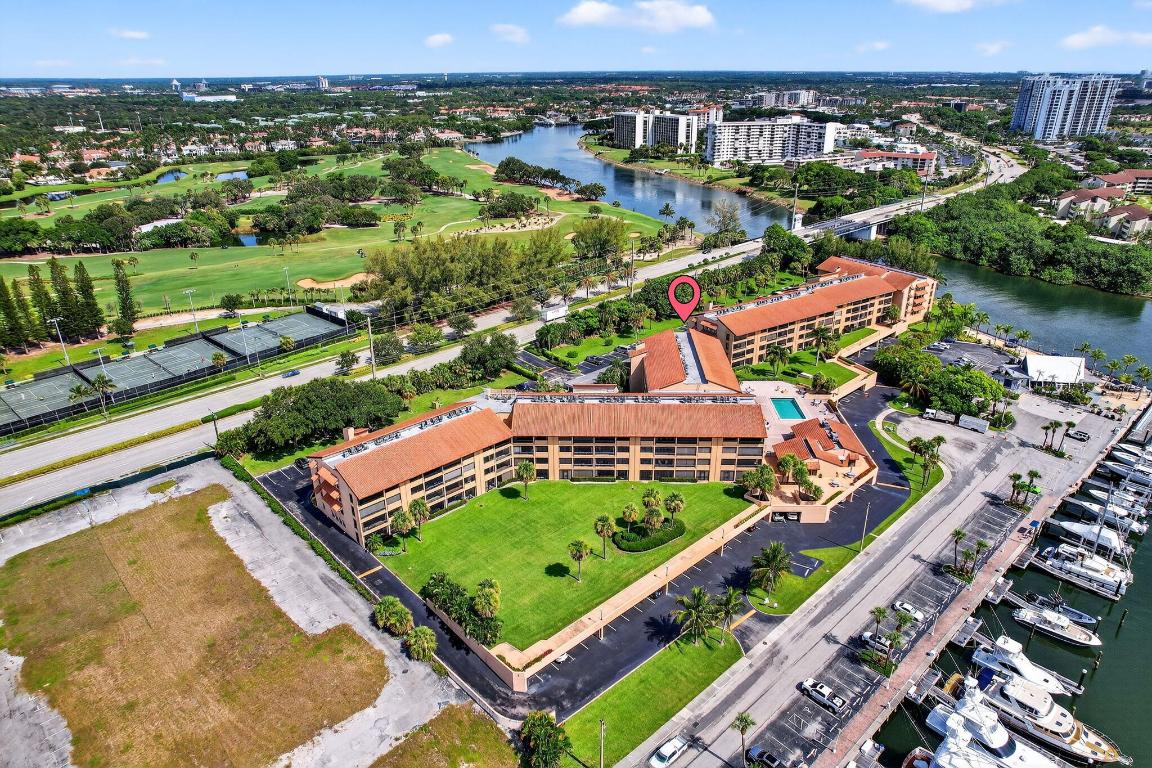 MARINA BAY - Residential