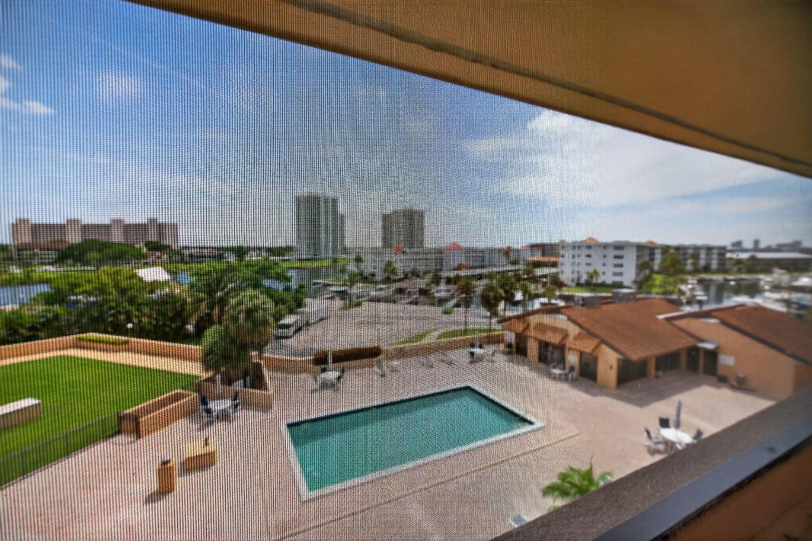 MARINA BAY - Residential