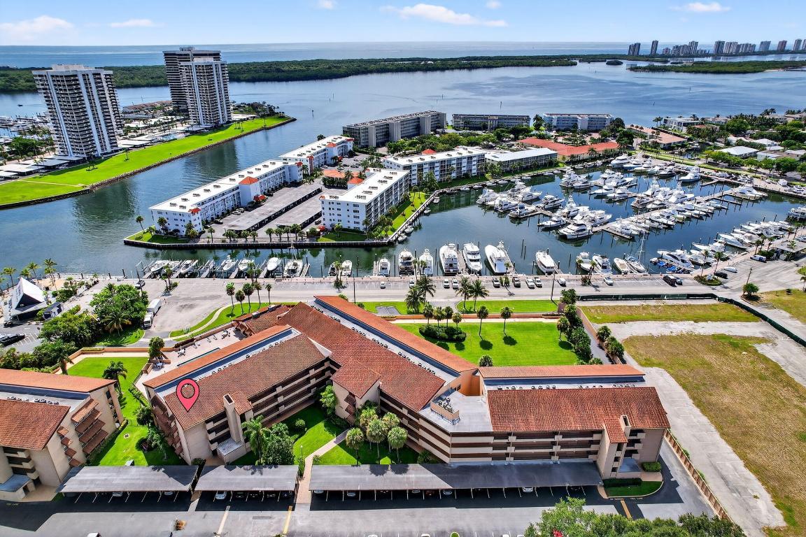 MARINA BAY - Residential