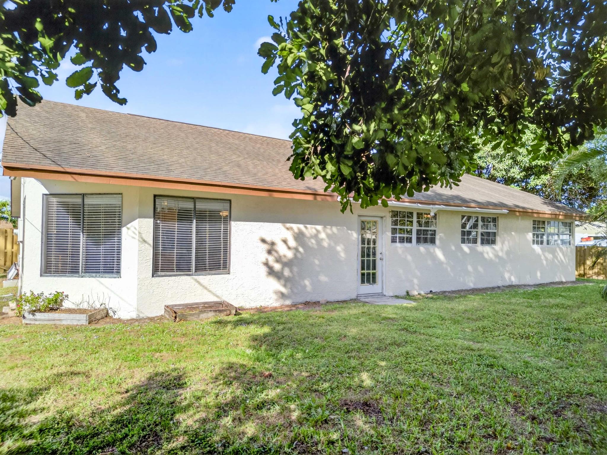 PORT ST LUCIE SECTION 13 - Residential Lease