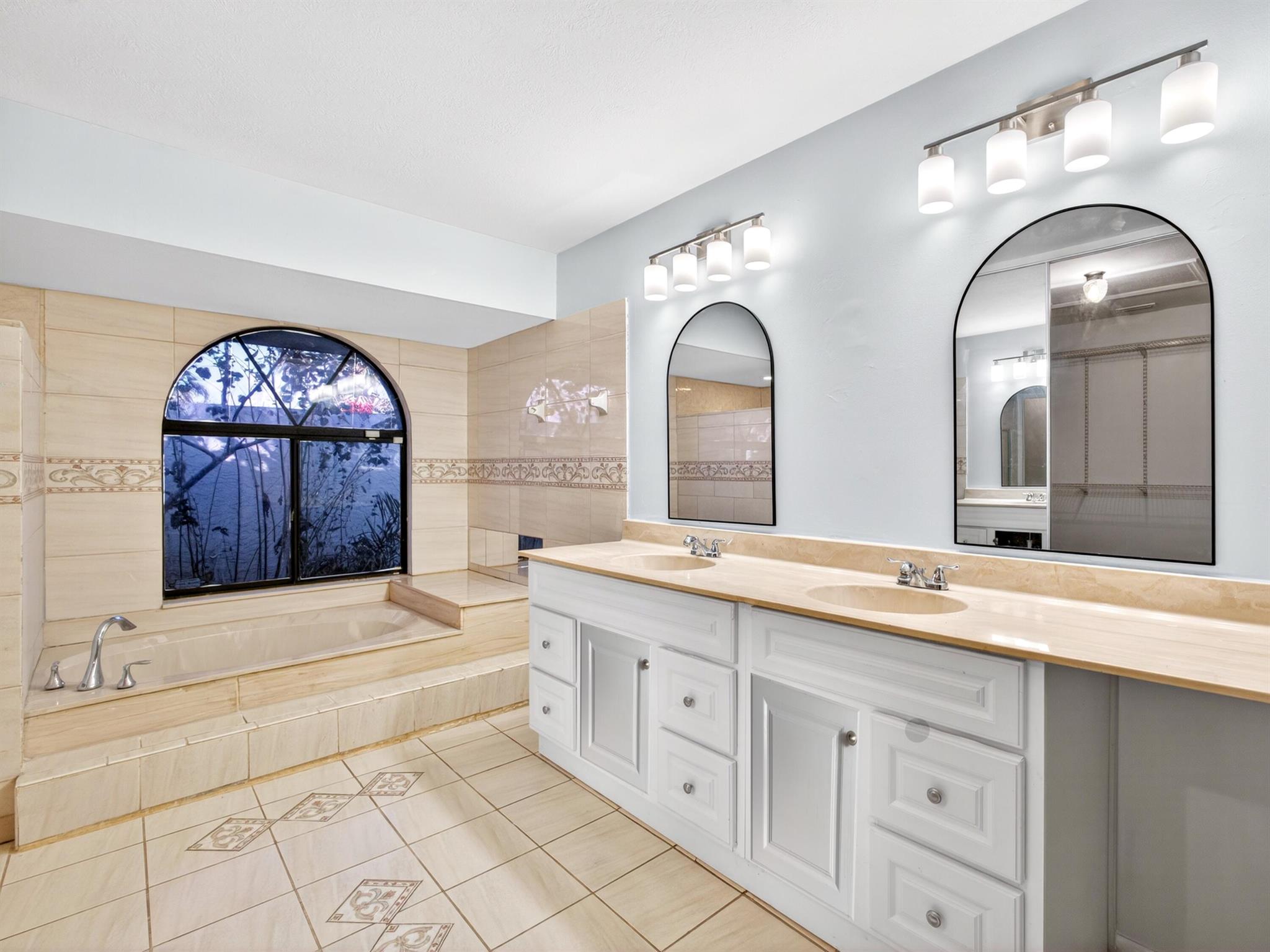 PORT ST LUCIE SECTION 13 - Residential Lease