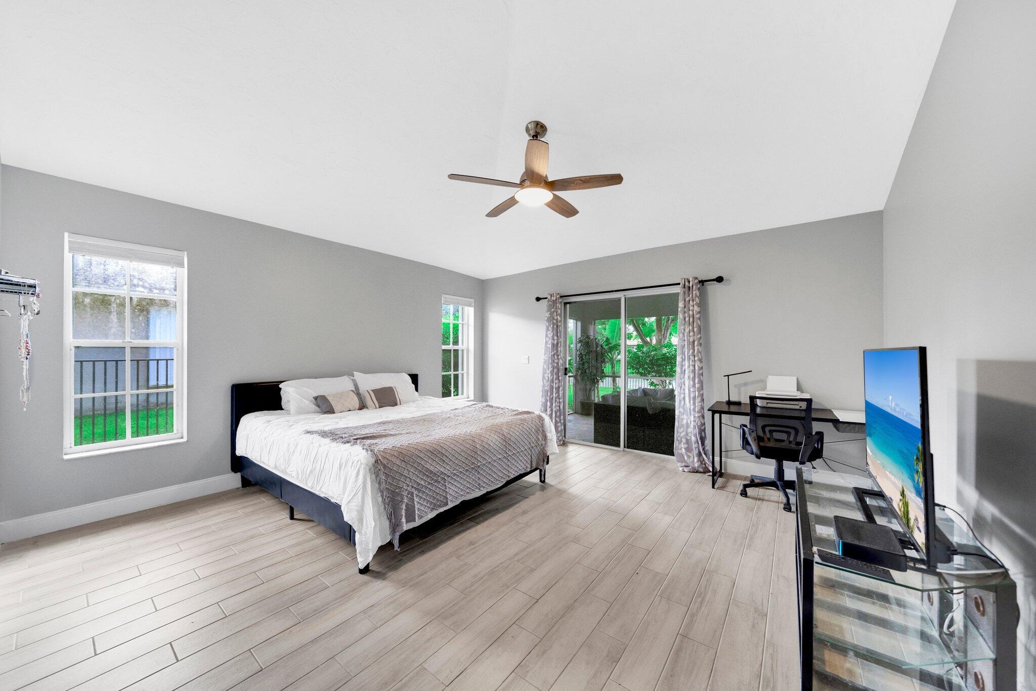 SUGAR POND MANOR OF WELLI - Residential