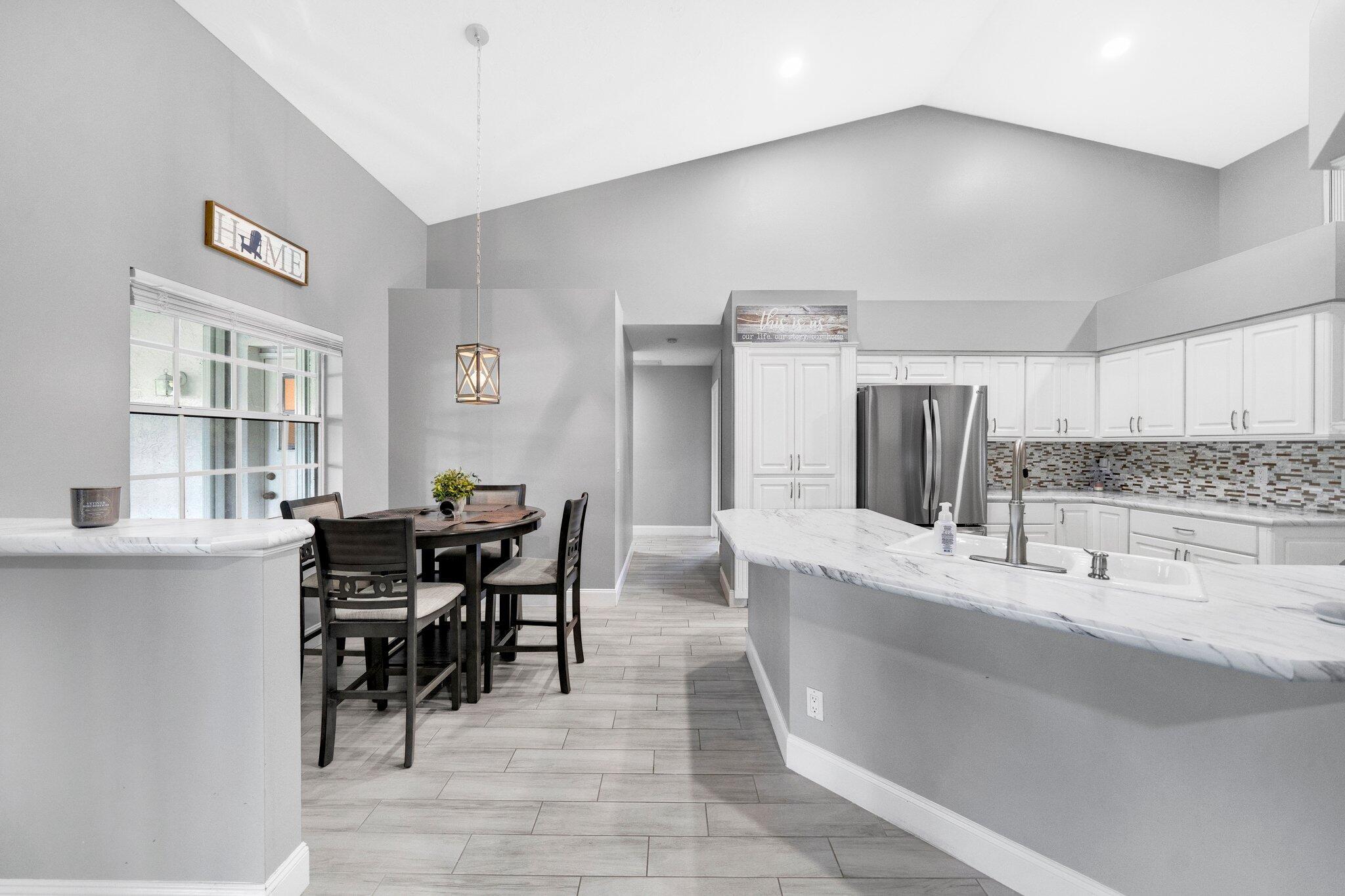 SUGAR POND MANOR OF WELLI - Residential