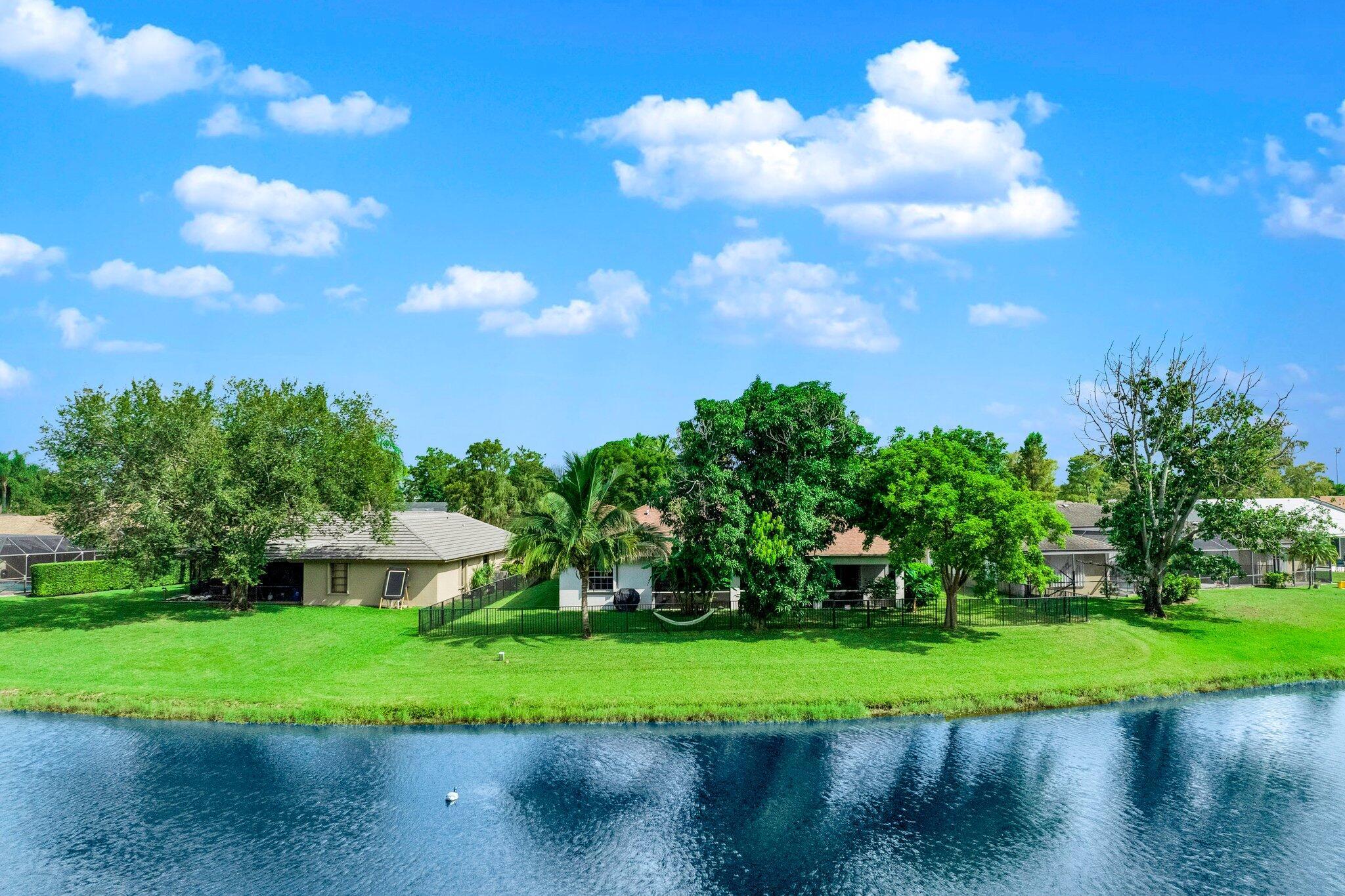 SUGAR POND MANOR OF WELLI - Residential