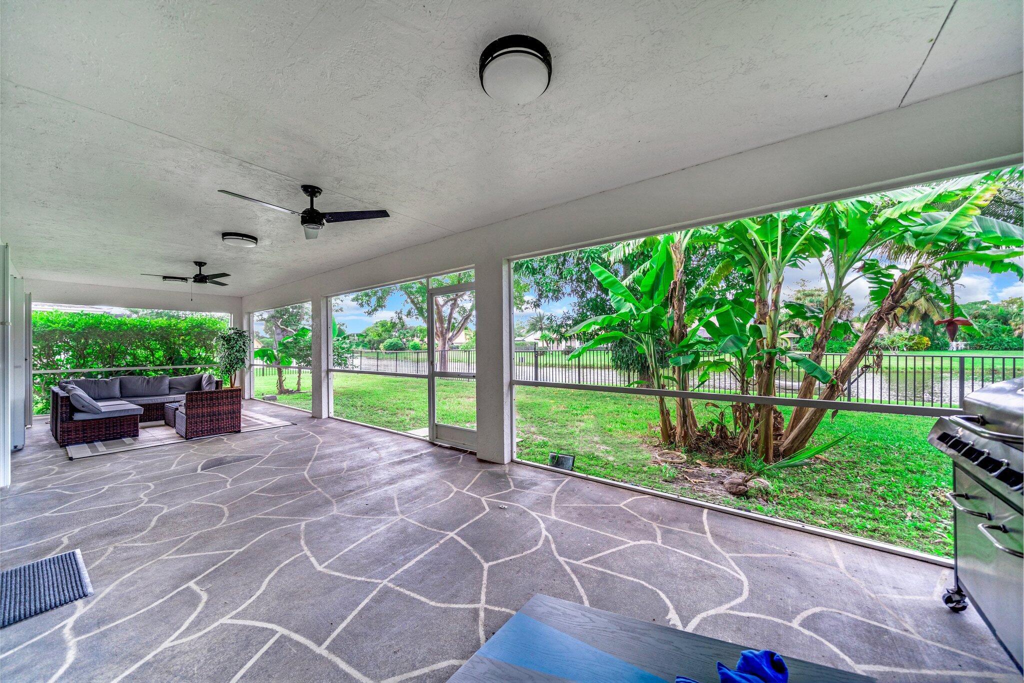 SUGAR POND MANOR OF WELLI - Residential