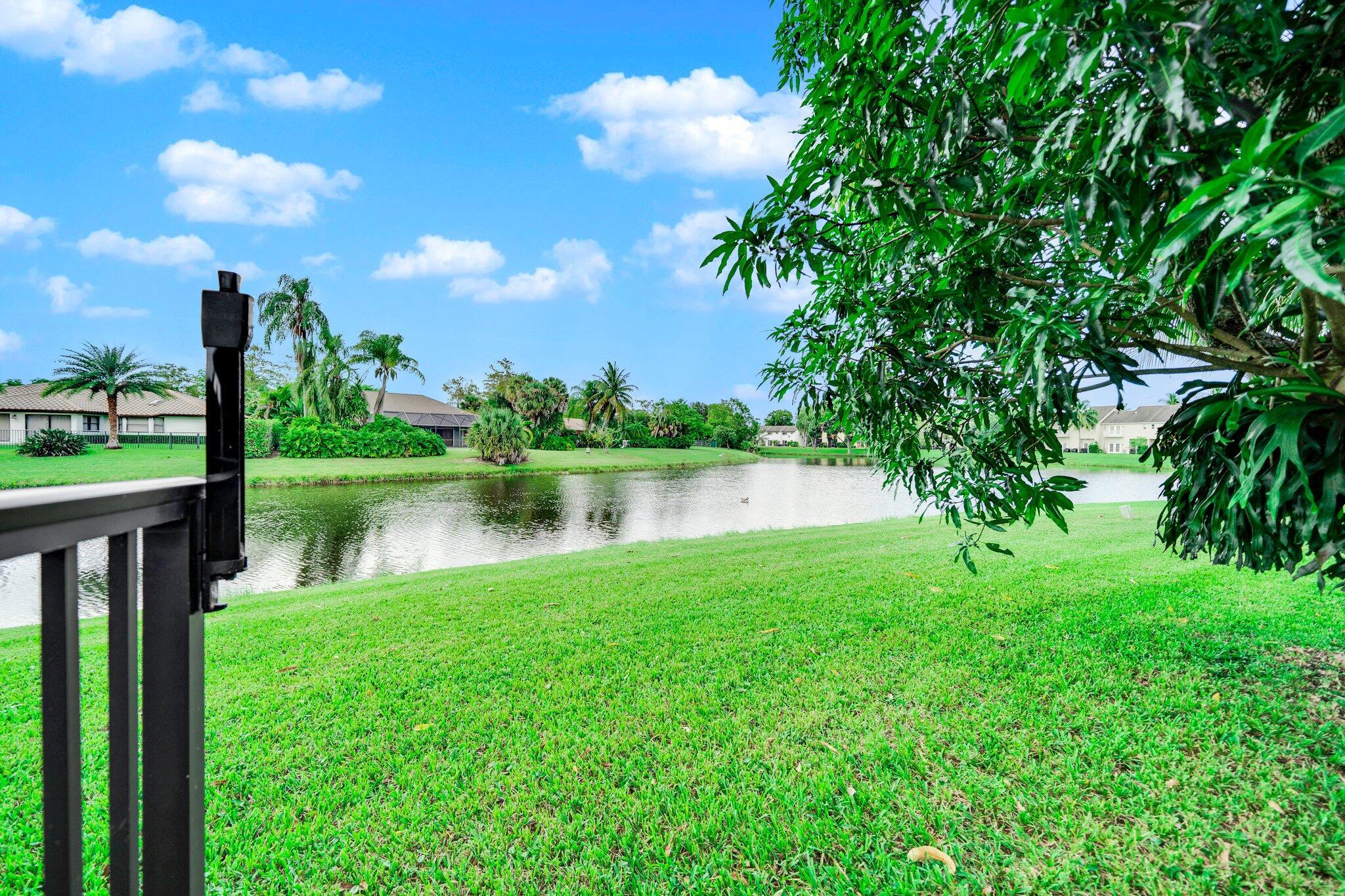 SUGAR POND MANOR OF WELLI - Residential