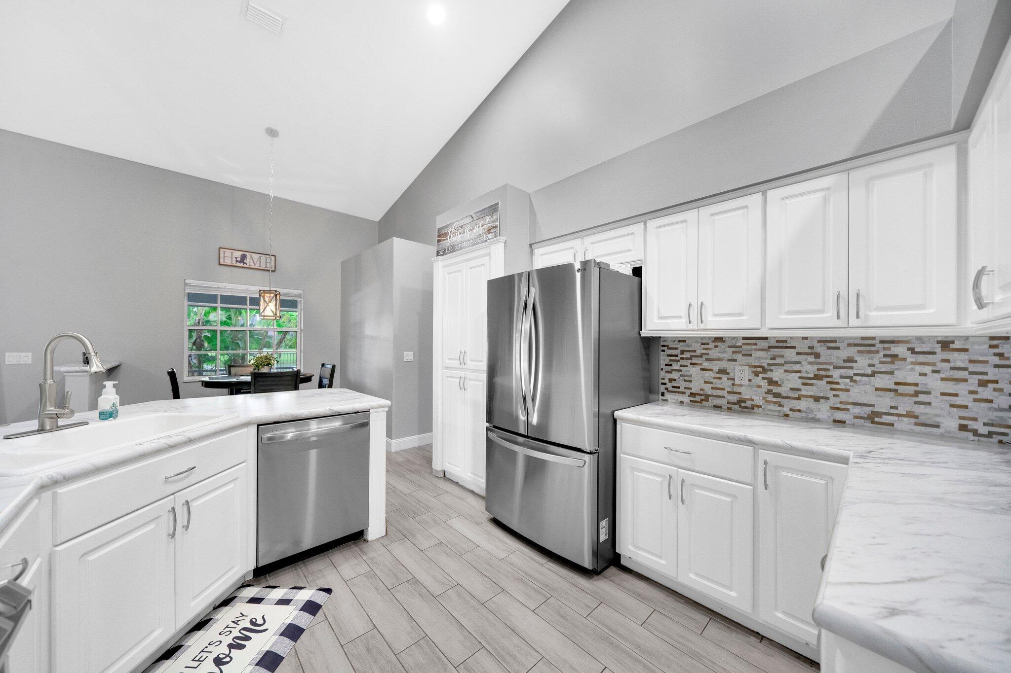 SUGAR POND MANOR OF WELLI - Residential