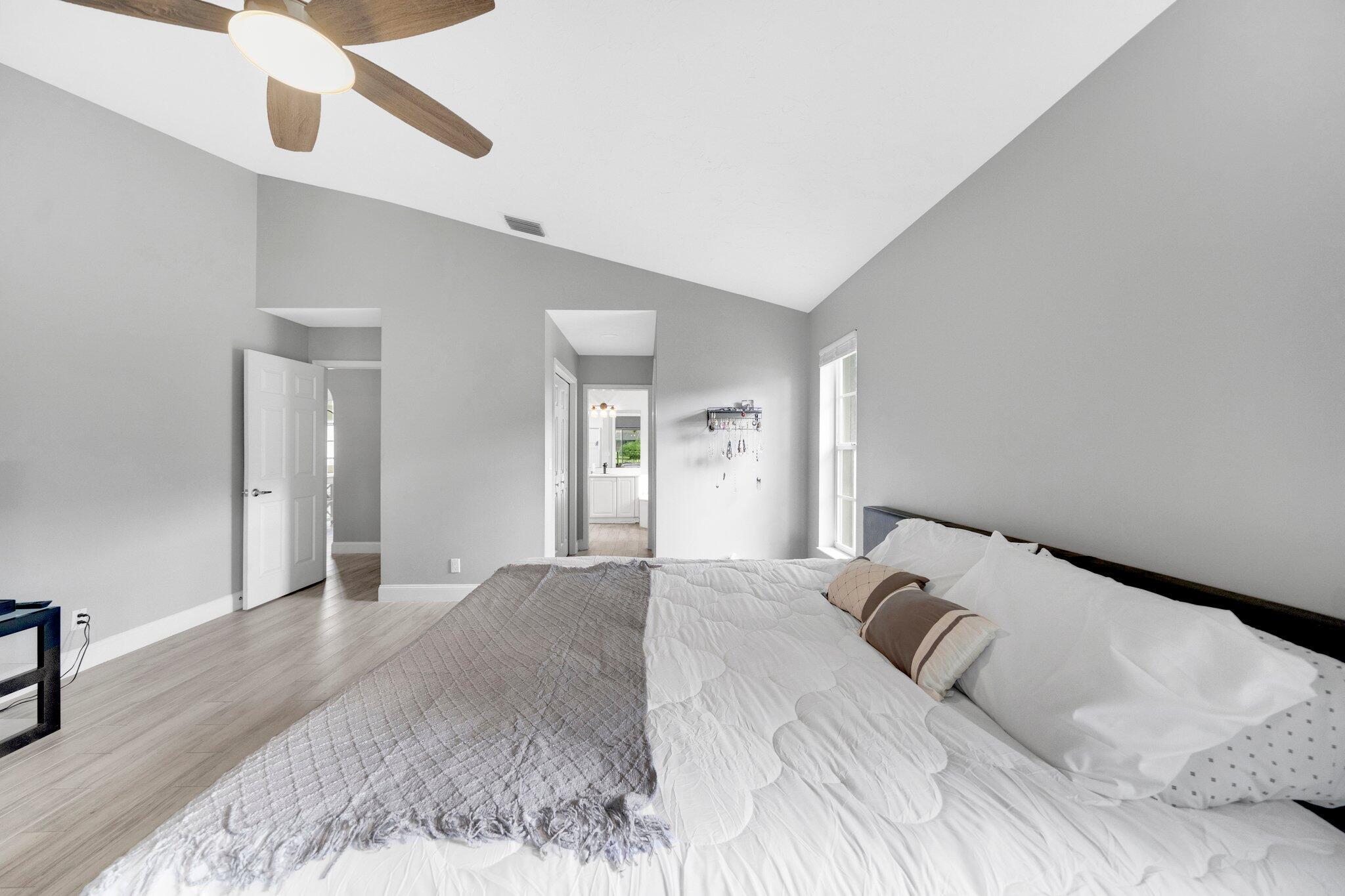 SUGAR POND MANOR OF WELLI - Residential