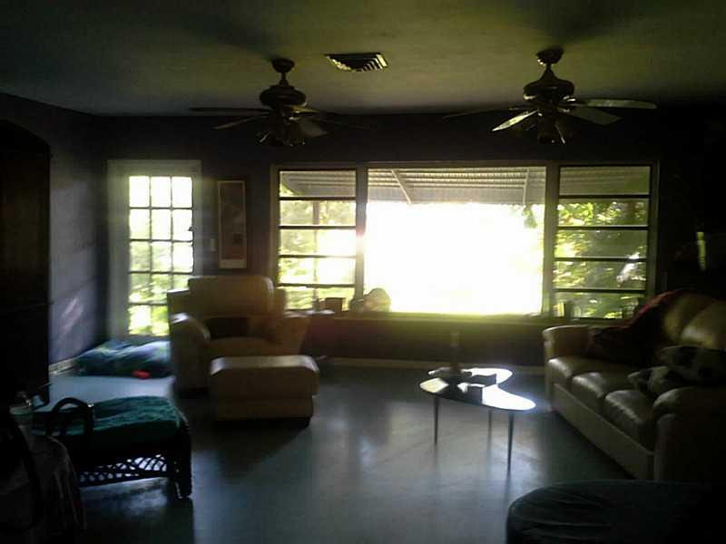 HOLLYWOOD LAKES SECTION 1 - Residential