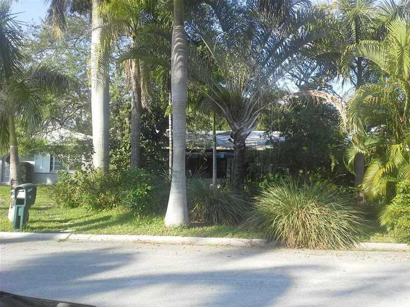 HOLLYWOOD LAKES SECTION 1 - Residential
